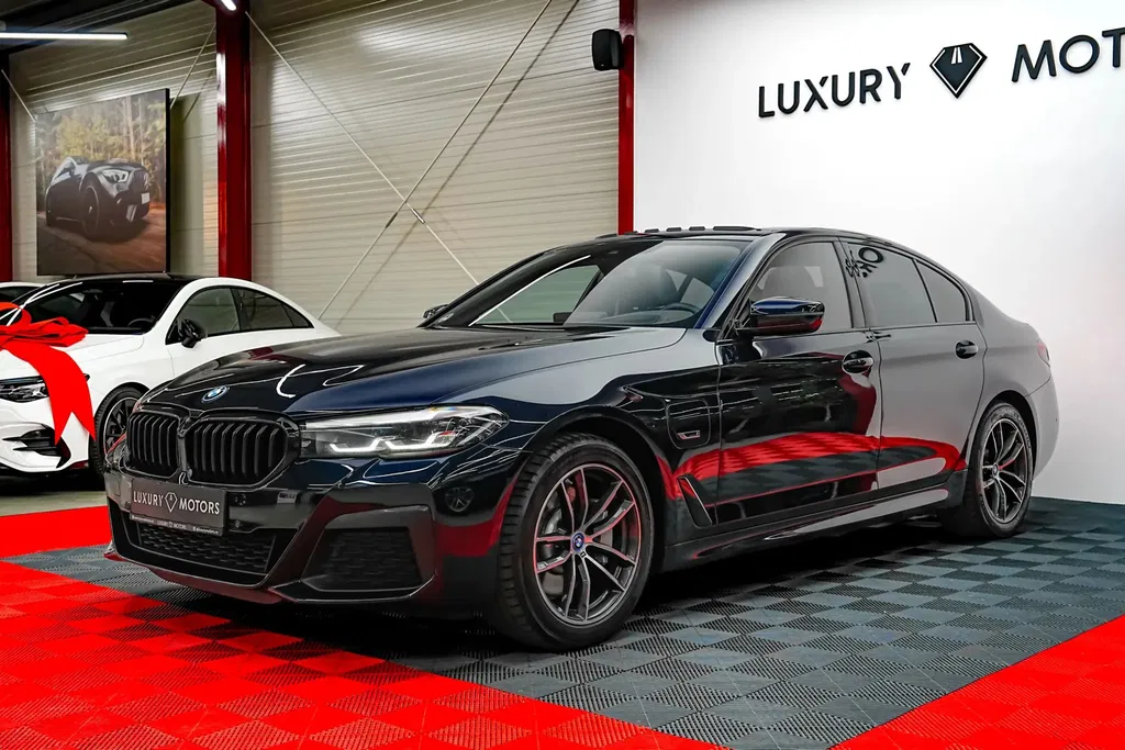 Fotografie: 2023 BMW Seria 5