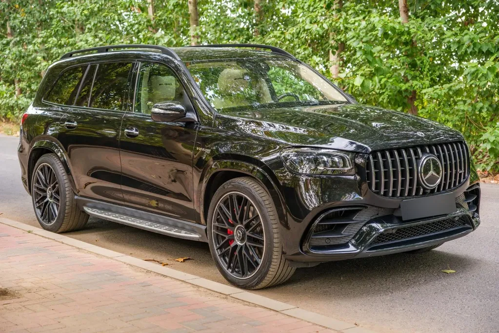 Fotografie: 2023 Mercedes-Benz GLS