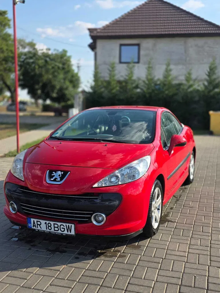 Fotografie: 2008 Peugeot 207 CC