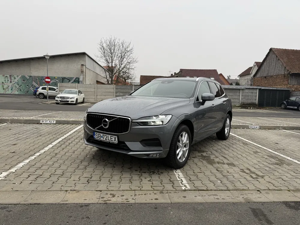 Fotografie: 2021 Volvo XC 60