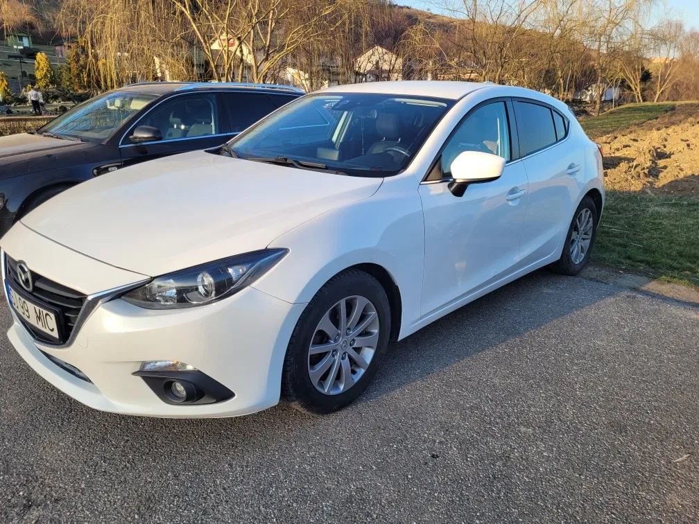 Fotografie: 2014 Mazda 3