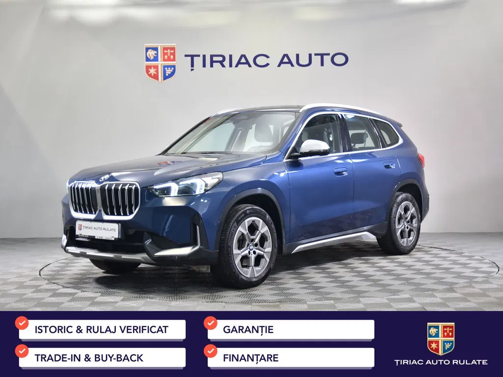 Fotografie: 2022 BMW X1