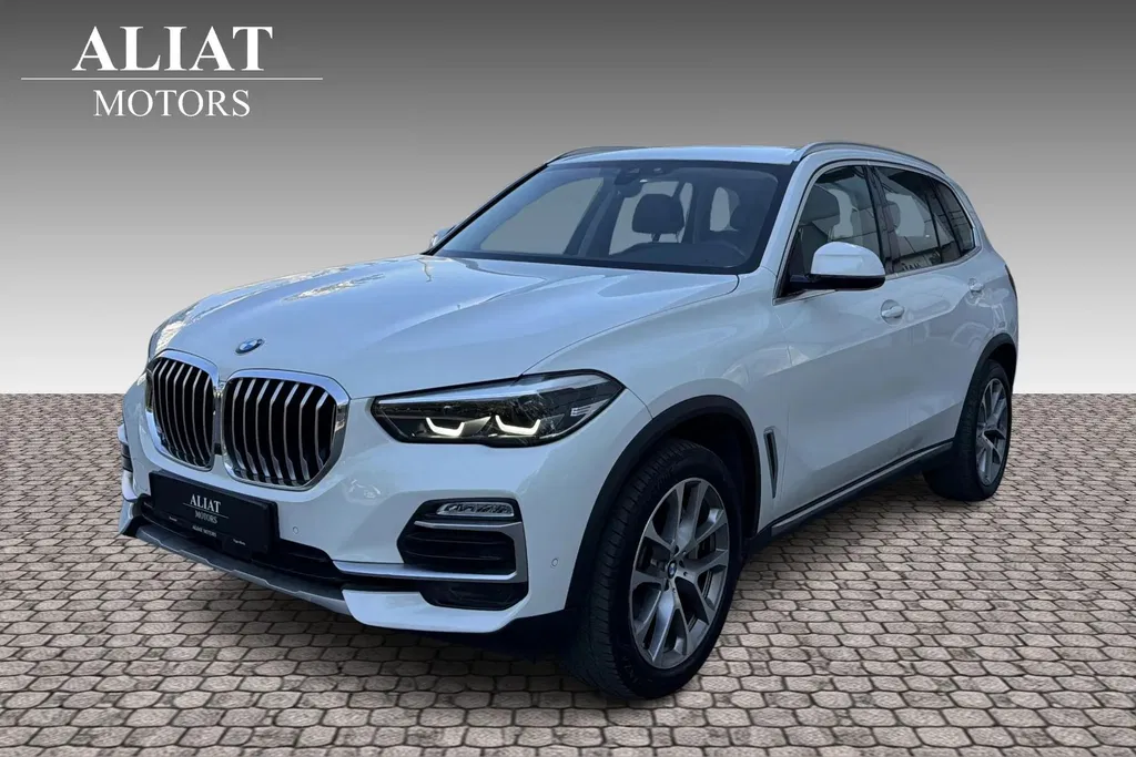 Fotografie: 2020 BMW X5