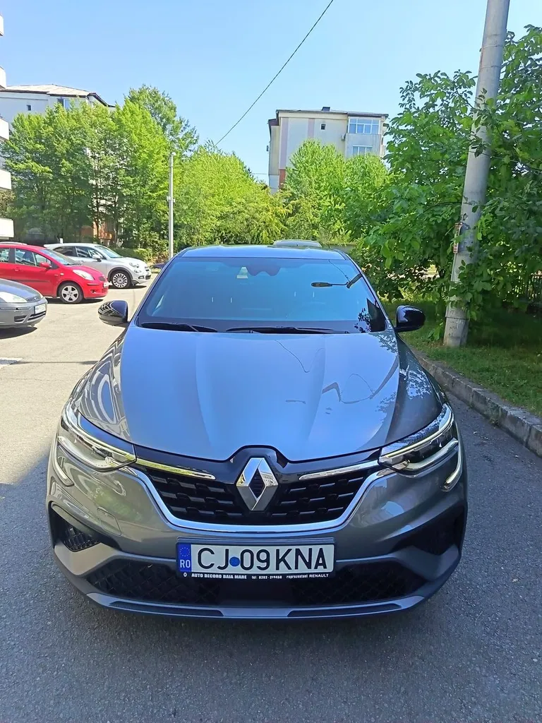 Fotografie: 2022 Renault Arkana