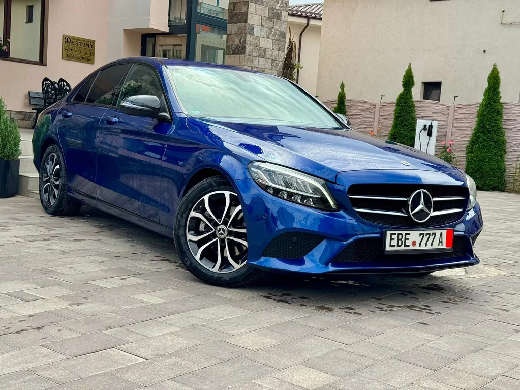 Fotografie: 2019 Mercedes-Benz C