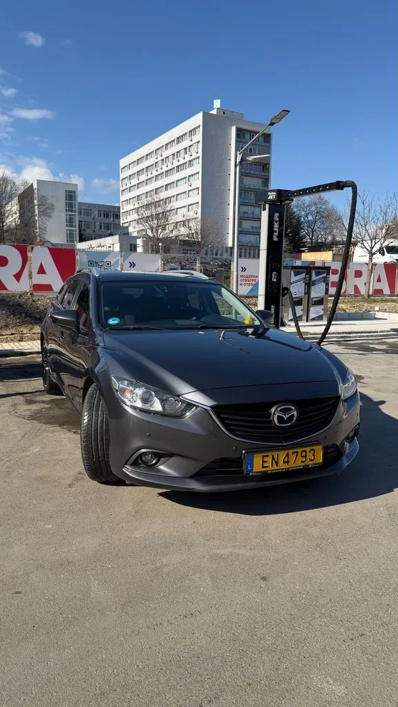 Fotografie: 2013 Mazda 6