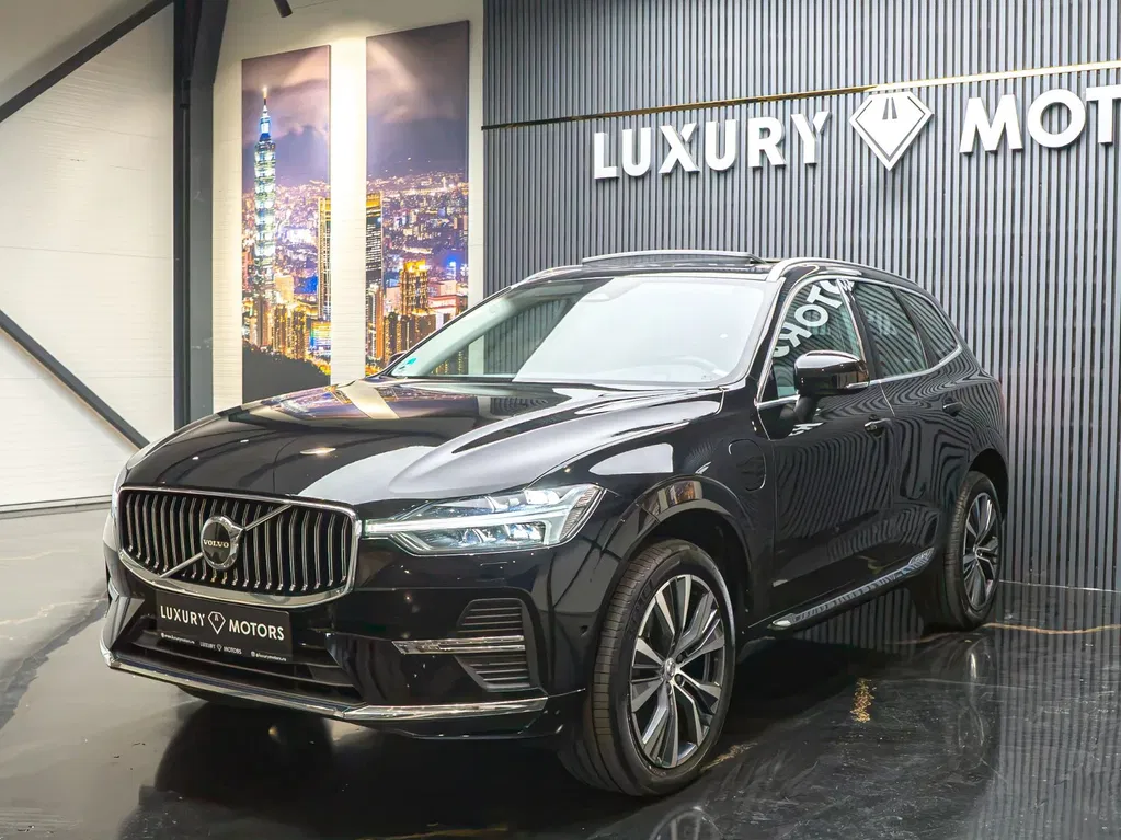 Fotografie: 2021 Volvo XC 60