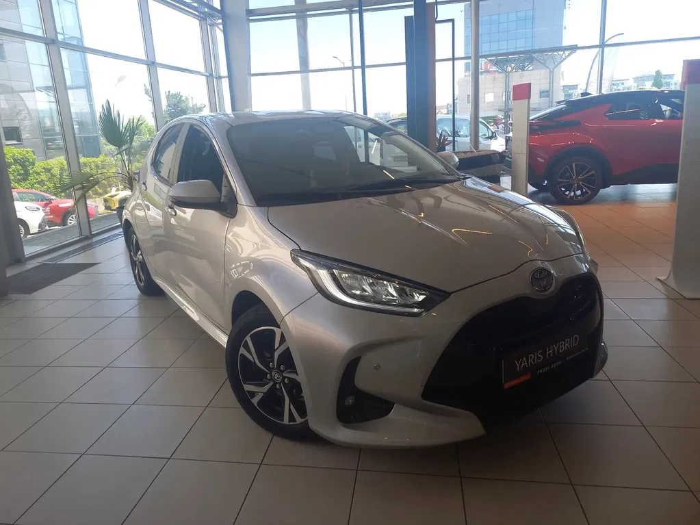 Fotografie: 2024 Toyota Yaris